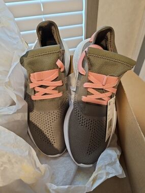 adidas | Shoes | Adidas Cloudfoam White And Brown Sneakers | Poshmark